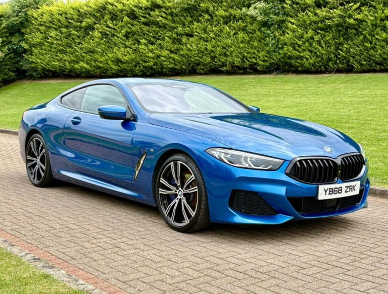 BMW 8 SERIES