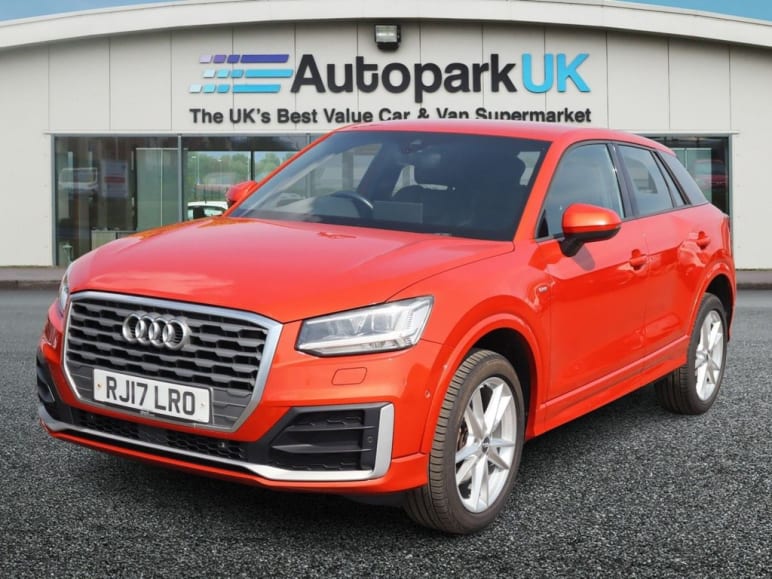 AUDI Q2