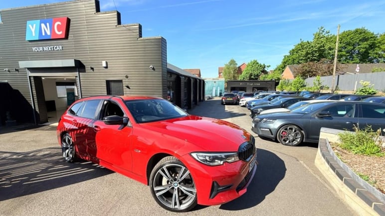 BMW 3 SERIES