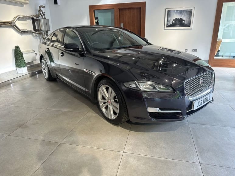 Jaguar Xj