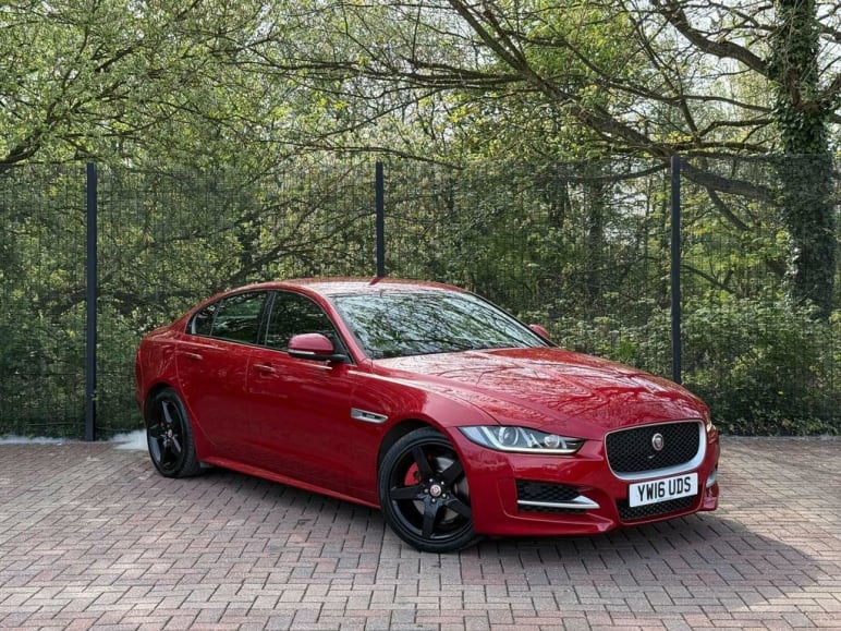 JAGUAR XE