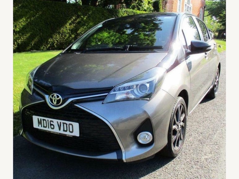 TOYOTA YARIS
