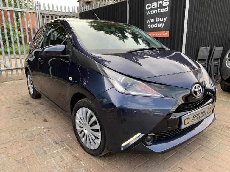 TOYOTA AYGO