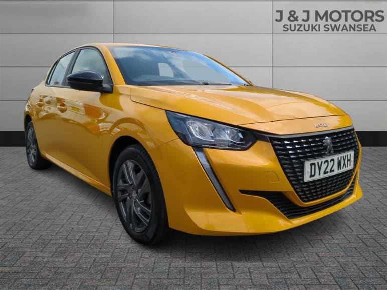 PEUGEOT 208