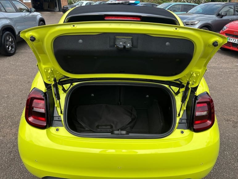 114kW Turismo 42.2kWh 2dr Auto