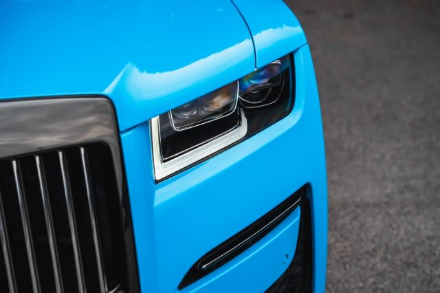 6.7 V12 BLACK BADGE 4DR AUTOMATIC
