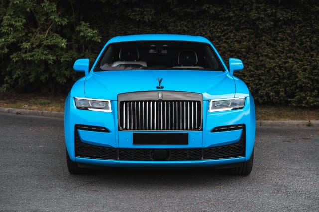6.7 V12 BLACK BADGE 4DR AUTOMATIC