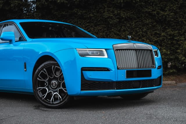 6.7 V12 BLACK BADGE 4DR AUTOMATIC