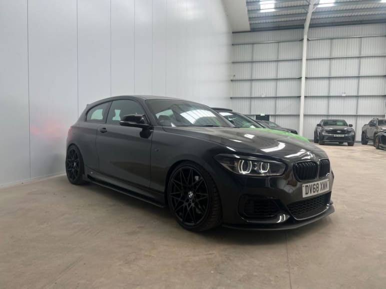 BMW 1 SERIES