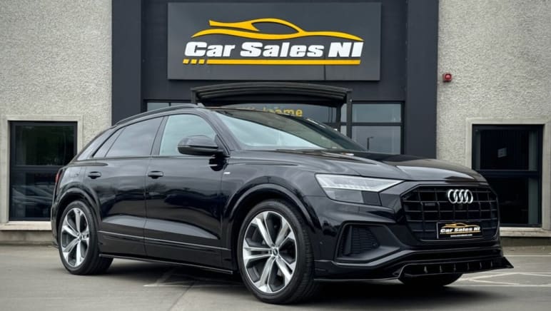AUDI Q8