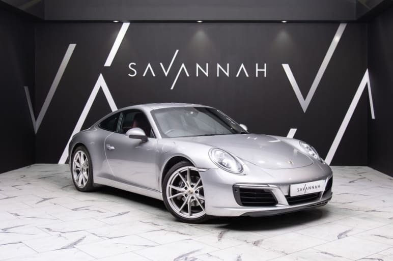 PORSCHE 911