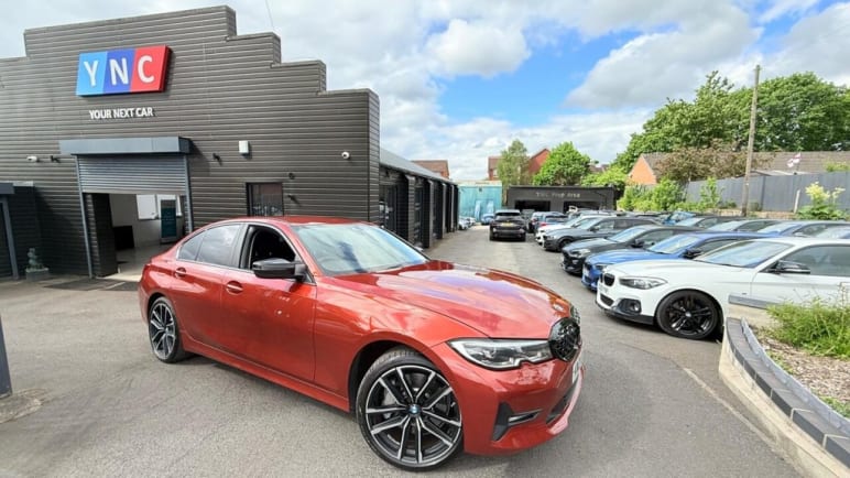 BMW 3 SERIES