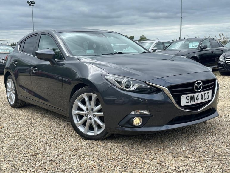 MAZDA 3