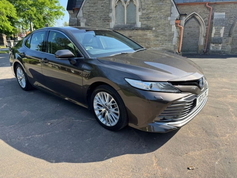 TOYOTA CAMRY