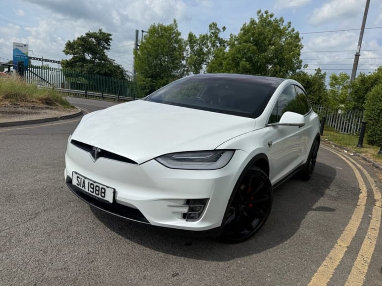 TESLA MODEL X