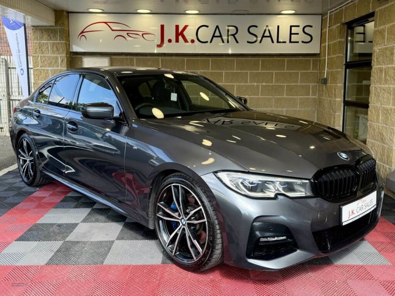 BMW 3 SERIES