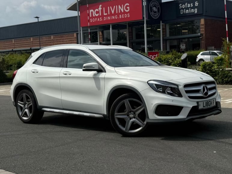 MERCEDES-BENZ Gla