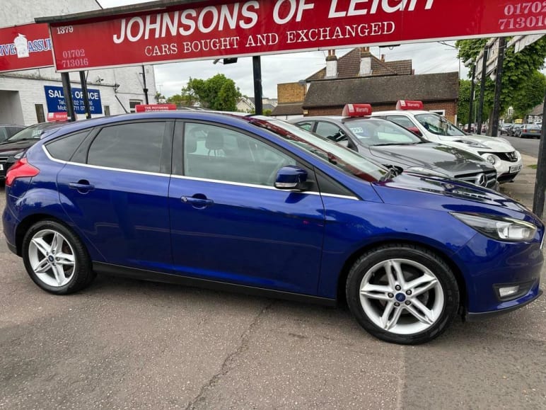 FORD FOCUS