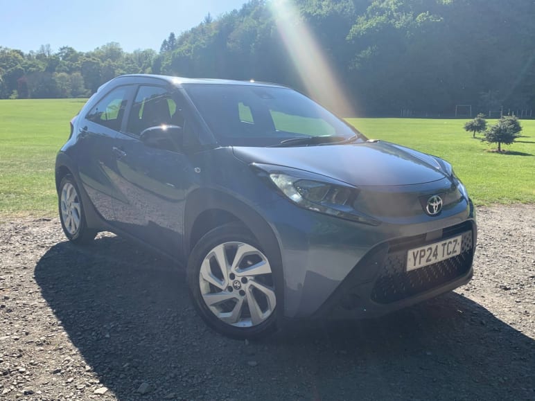 TOYOTA AYGO X