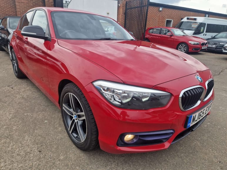 BMW 1 SERIES
