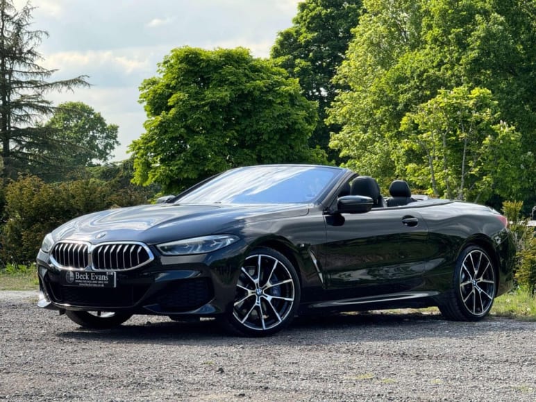 BMW 8 SERIES