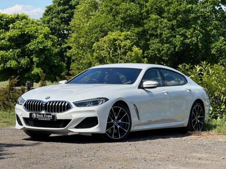 BMW 8 SERIES