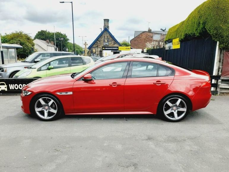 JAGUAR XE