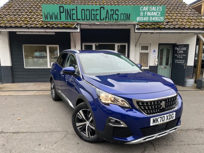 PEUGEOT 3008