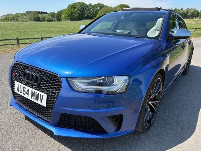 AUDI RS4