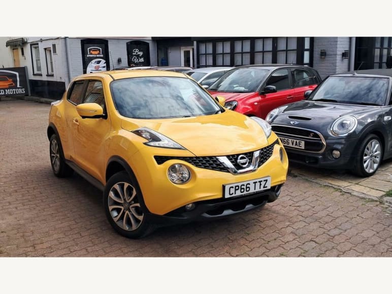 NISSAN JUKE