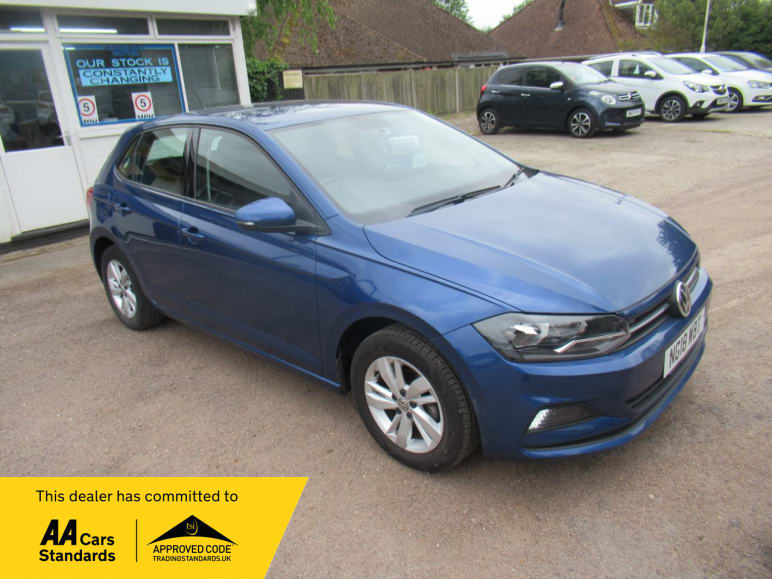 VOLKSWAGEN POLO