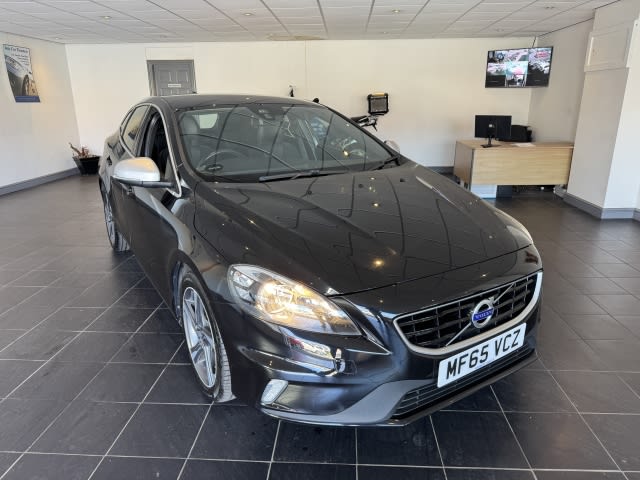 VOLVO V40