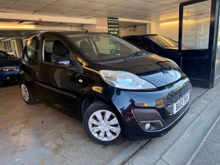 PEUGEOT 107