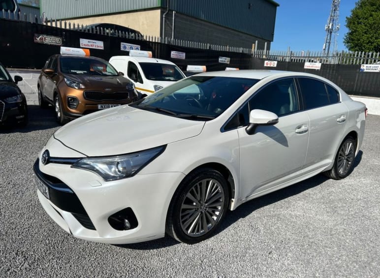 TOYOTA AVENSIS