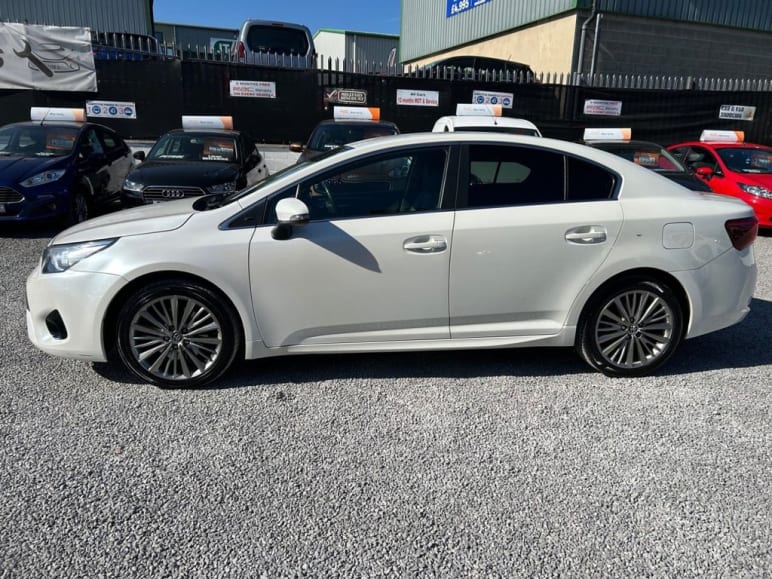 2.0 D-4D Excel Saloon 4dr Diesel Manual Euro 6 (s/