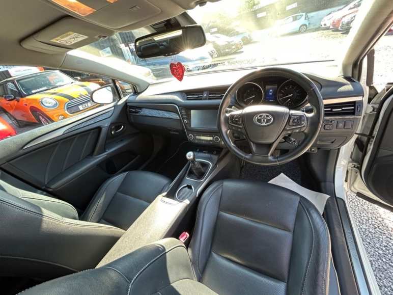 2.0 D-4D Excel Saloon 4dr Diesel Manual Euro 6 (s/