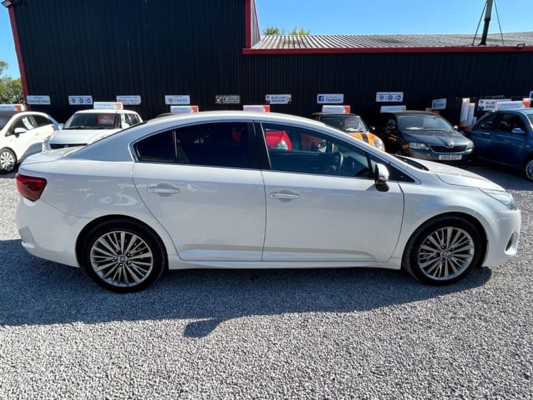 2.0 D-4D Excel Saloon 4dr Diesel Manual Euro 6 (s/