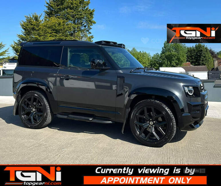 LAND ROVER DEFENDER