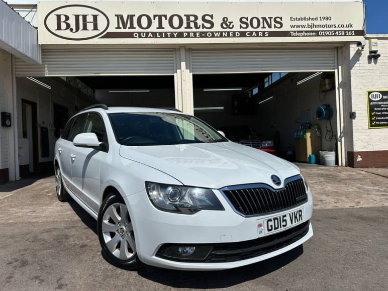 SKODA SUPERB