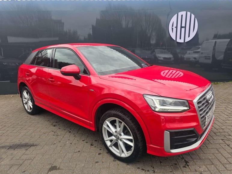 AUDI Q2