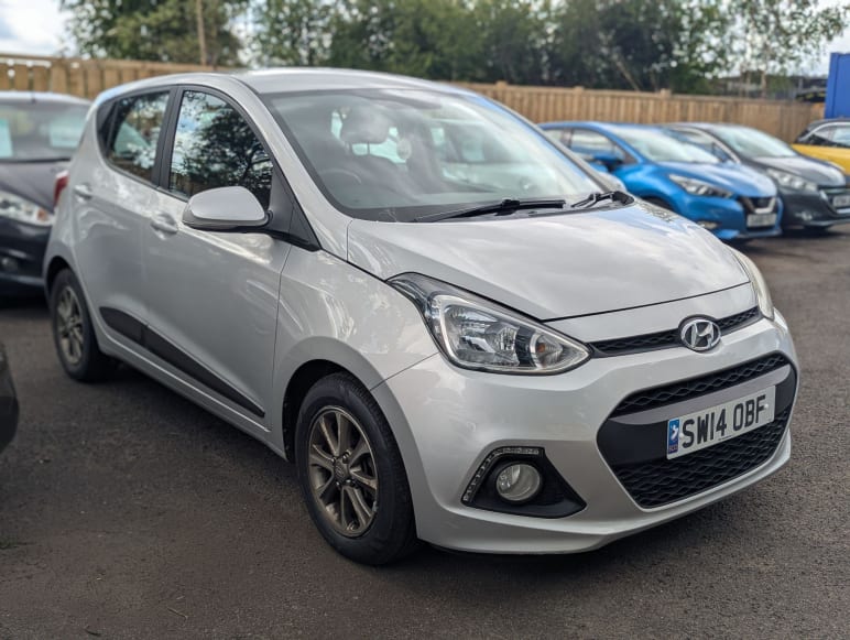 HYUNDAI I10