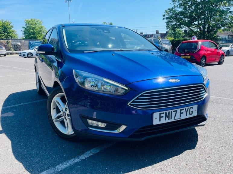 FORD FOCUS