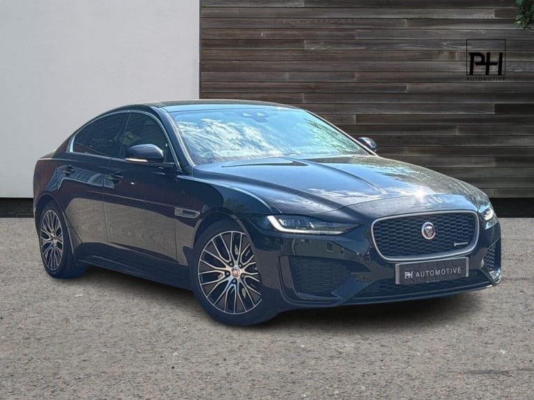 JAGUAR XE