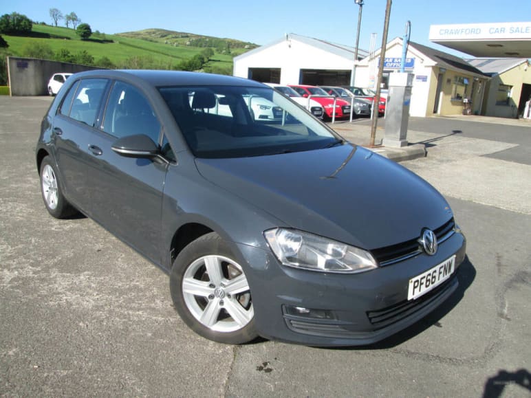 VOLKSWAGEN GOLF