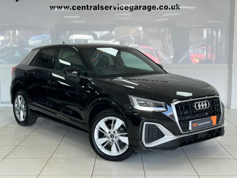 AUDI Q2
