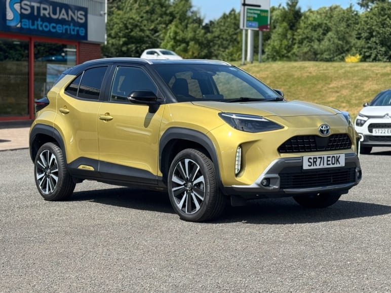 TOYOTA YARIS CROSS