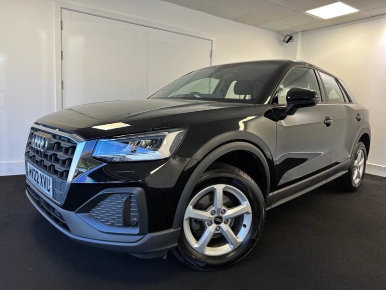 AUDI Q2