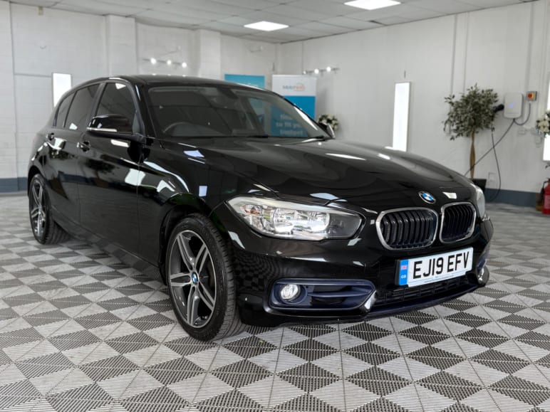 BMW 1 SERIES