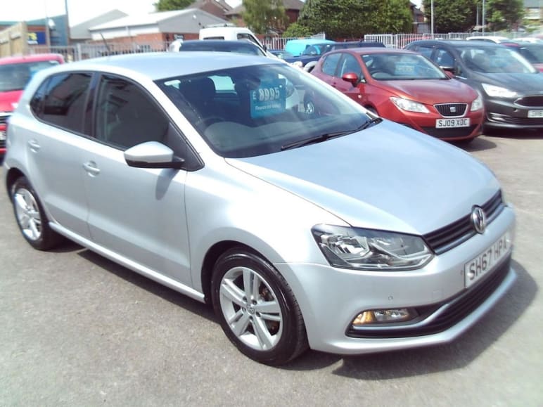 VOLKSWAGEN POLO