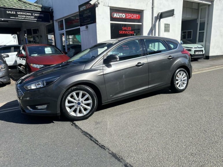 FORD FOCUS
